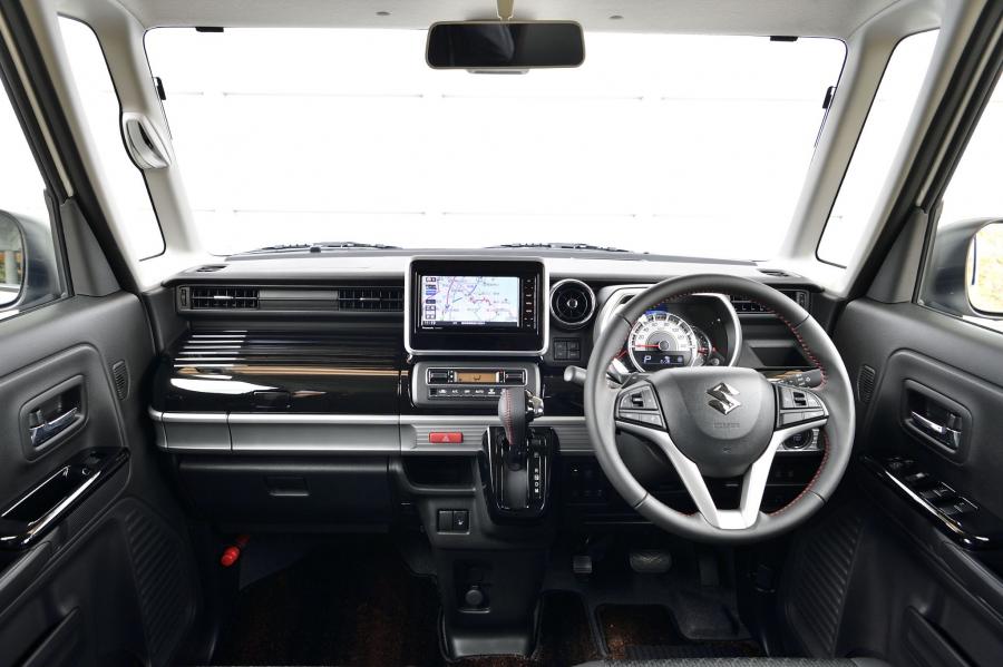 Торпедо Suzuki Spacia Custom Hybrid XS Turbo (MK53S) 2017 года  (JP) (фото 7 из 18)
